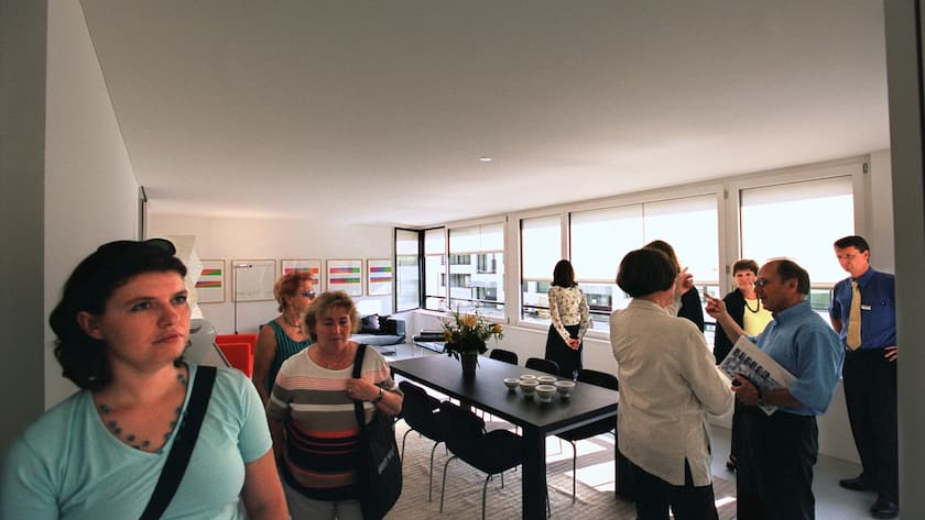 Mietwohnungssuche: Immer häufiger eine Mission impossible in städtischen Ballungszentren. (Im Bild Wohnungssuchende)