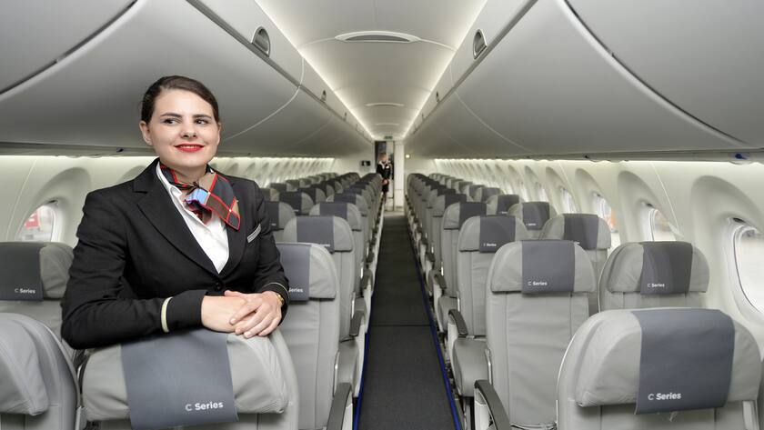 SCHWEIZ LUFTFAHRT SWISS BOMBARDIER CS100