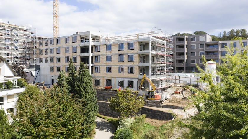 Der Bauplatz der Ueberbauung Leuengarten in Uitikon-Waldegg.