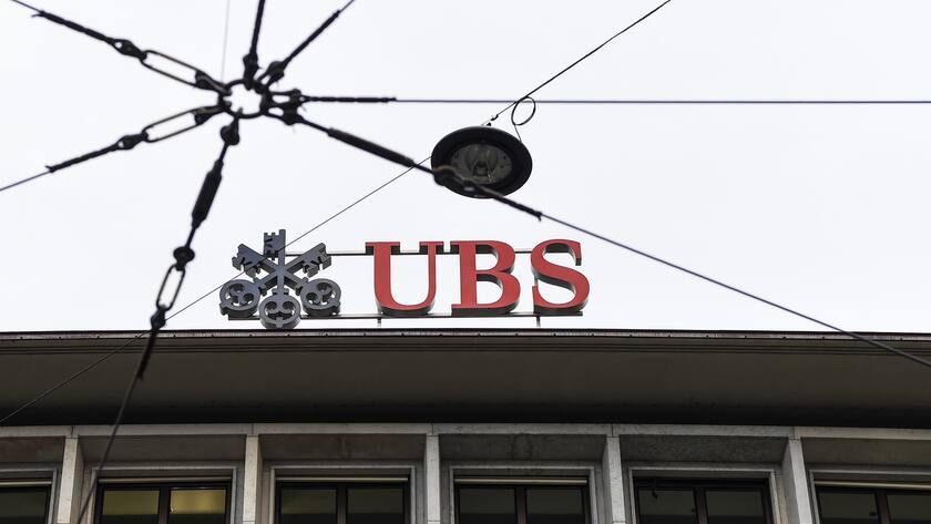 UBS Logo am Hauptsitz am Zuercher Paradeplatz fotografiert am Donnerstag, 18. Januar 2018, in Zuerich. (KEYSTONE/Melanie Duchene)