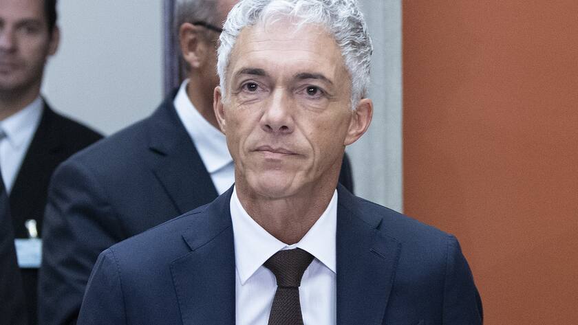 Bundesanwalt Michael Lauber spricht an einem Point de Presse nach der Wahl durch die Bundesversammlung, am Mittwoch, 25. September 2019, in Bern. (KEYSTONE/Peter Schneider)