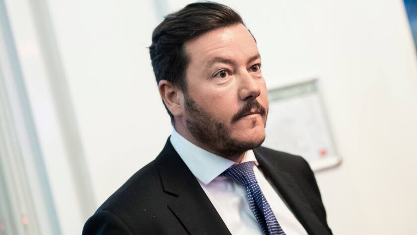 ARCHIV - 02.03.2020, Nordrhein-Westfalen, Düsseldorf: Rene Benko, österreichischer Immobilien-Unternehmer, kommt zum Ständehaus-Treff der Rheinischen Post. Der Immobilien-Investor René Benko zieht sich aus dem österreichischen Möbelmarkt zurück. (zu dpa «Österreichischer Investor René Benko verkauft Möbel-Kette») Foto: Marcel Kusch/dpa +++ dpa-Bildfunk +++ (KEYSTONE/DPA/Marcel Kusch)