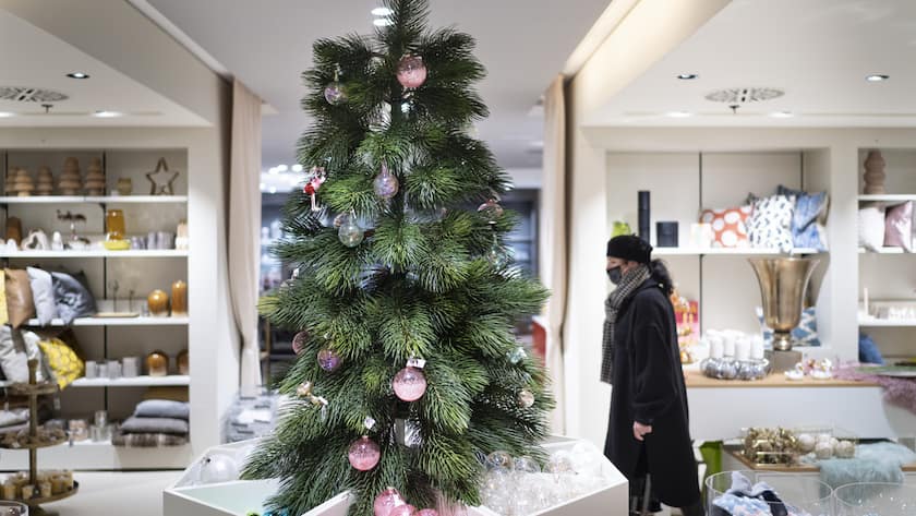 Wo kaufen Sie Weihnachtsgeschenke? Die Läden werden im Dezember wieder weihnachtlich dekoriert sein.