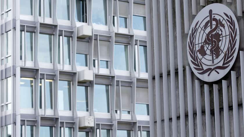 The logo of the World Health Organization is seen, at the headquarters of the World Health Organization (WHO) in Geneva, Switzerland, Wednesday, August 27, 2014. (KEYSTONE/Salvatore Di Nolfi)
