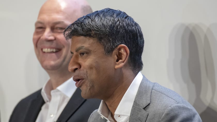 Harry Kirsch, Chief Financial Office, left, and Vas Narasimhan, CEO of Swiss pharmaceutical group Novartis, right, speaks during the annual results media conference at the Novartis Campus in Basel, Switzerland, on Wednesday, January 30, 2019. (KEYSTONE/Patrick Straub)