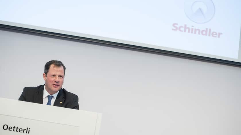 Schindler: Der Abgang von CEO Thomas Oetterli sorgt für Staunen CEO Thomas Oetterli bei der Bilanzmedienkonferenz von Schindler im Jahr 2018.
