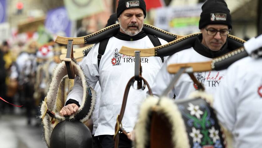 Demonstration gegen die Corona Massnahmen in Zuerich am Samstag, 8. Januar 2022. (KEYSTONE/Walter Bieri)
