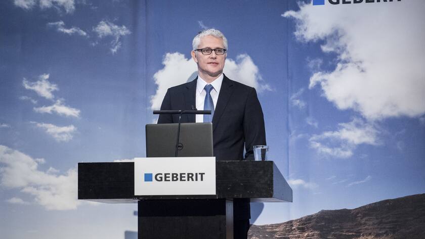 Christian Buhl, CEO der Geberit AG, informiert anlaesslich der Bilanzmedienkonferenz des Sanitaer- und Rohrleitungssystem-Hersteller Geberit am Dienstag, 14. Maerz 2017 in Zuerich. (KEYSTONE/Ennio Leanza)