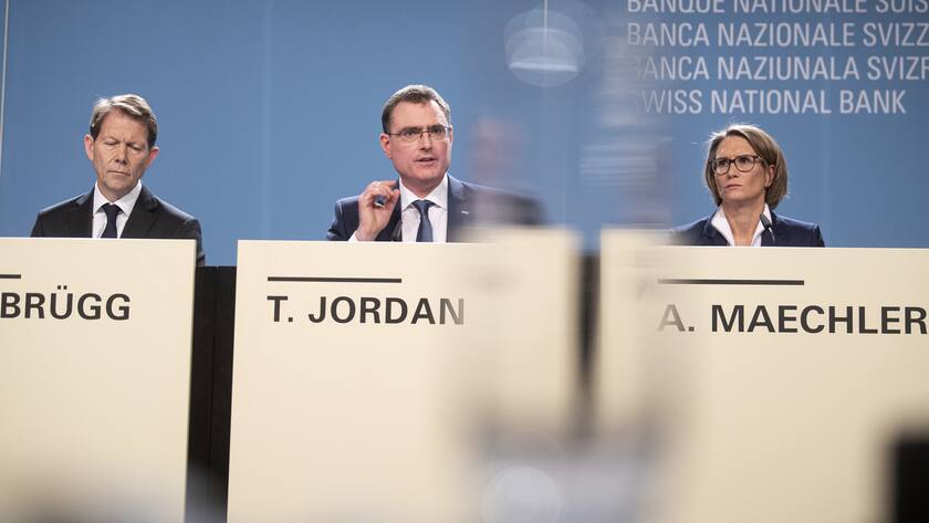 Auch die Schweizerische Nationalbank gerät durch einbrechende Anleihenkurse unter Druck