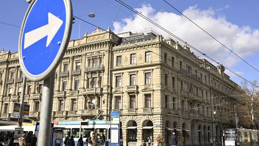 Die Credit Suisse am Zuercher Paradeplatz am Freitag, 25. Februar 2022. (KEYSTONE/Walter Bieri)