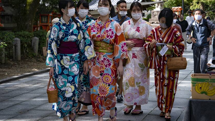 Japanische Touristinnen in Kyoto