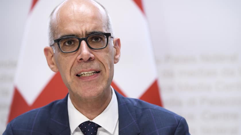 Martin Tschirren, designierter Direktor des Bundesamtes fuer Wohnungswesen, spricht an einer Medienkonferenz ueber die Ernennung des neuen Direktors des Bundesamtes fuer Wohnungswesen (BWO), am Mittwoch, 6. November 2019, im Medienzentrum Bundeshaus in Bern. (KEYSTONE/Anthony Anex)