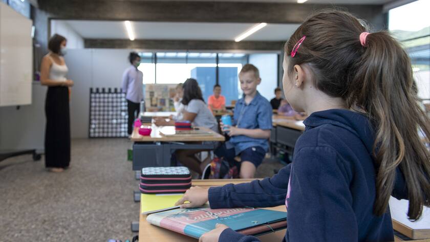 Zu wenig Lehrerinnen und Lehrer gefährden die Bildung als wichtigster «Rohstoff» der Schweizer Wirtschaft