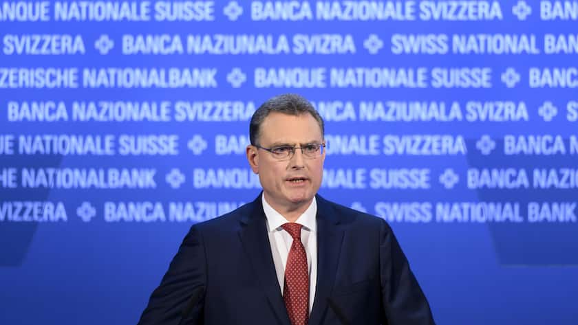 Thomas Jordan, Praesident der Schweizerischen Nationalbank SNB, spricht an der 114. SNB Generalversammlung, am Freitag, 29. April 2022 in Bern. (KEYSTONE/Anthony Anex)