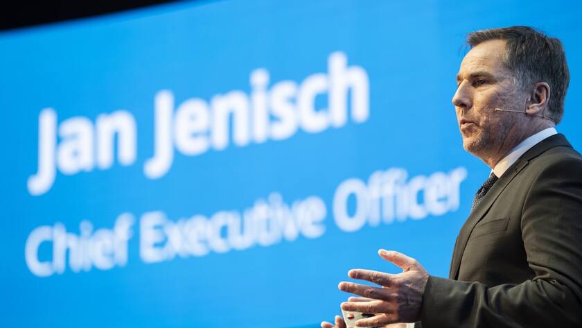 CEO Jan Jenisch spricht an der Bilanzmedienkonferenz des Baustoffherstellers Holcim in Zuerich, aufgeommen am Donnerstag, 27. Februar 2020. (KEYSTONE/Ennio Leanza)