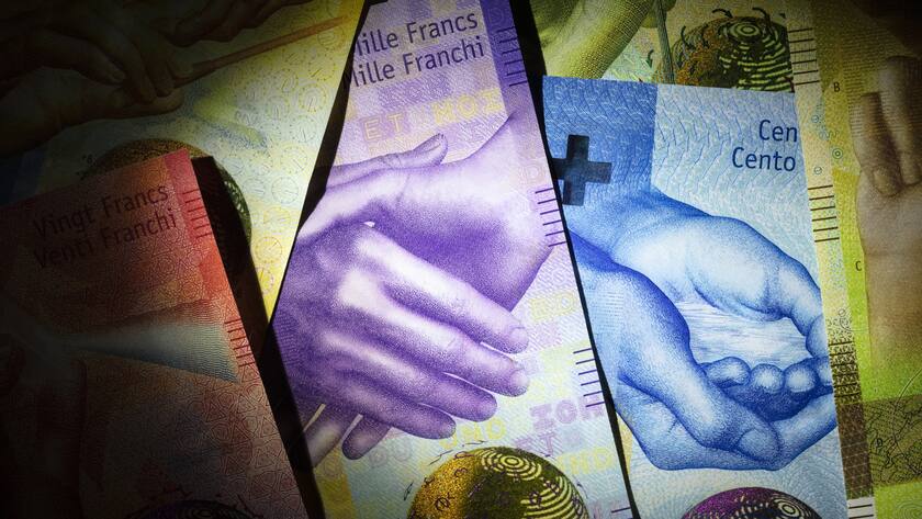 Detail view of the nineth Swiss banknote series: ten, twenty and fifty, hundred, two hundred and thousand Swiss franc note, photographed on November 7, 2019. (KEYSTONE/Gaetan Bally)Detailansicht der neunten Schweizer Banknoten-Serie: zehn, zwanzig, fuenfzig, hundert, zweihundert und tausend Franken, aufgenommen am 7. November 2019. (KEYSTONE/Gaetan Bally)