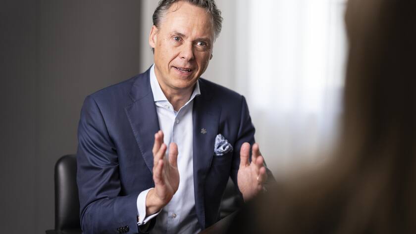 UBS-CEO Ralph Hamers kann trotz Gewinnrückgang zufrieden sein.