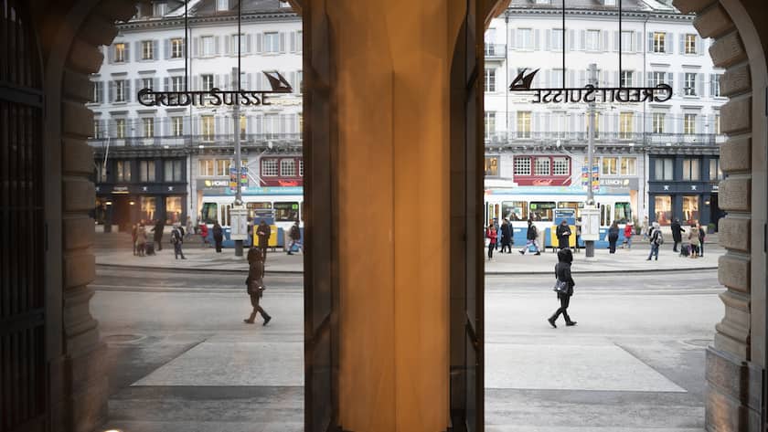 Paradeplatz square and the logo of Swiss bank Credit Suisse at its headquarters, in Zurich, Switzerland, on February 4, 2019. (KEYSTONE/Gaetan Bally)Der Paradeplatz und das Logo der Credit Suisse am Hauptsitz, am 4. Februar 2019 in Zuerich. (KEYSTONE/Gaetan Bally)