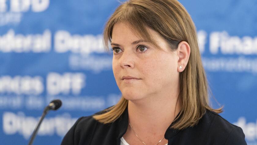 Tamara Pfammatter, Leiterin Steuern im Staatssekretariat fuer internationale Finanzfragen, spricht am Freitag, 15. Oktober 2021 in Bern zu den Diskussionen um den Mindeststeuersatz, an der Jahrestagung von IWF und Weltbank in Washington. (KEYSTONE/Alessandro della Valle)