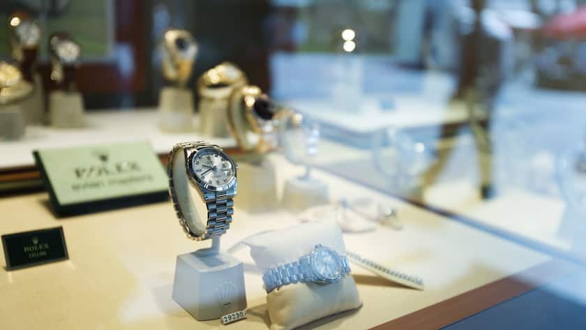 Eine Armbanduhr der Marke Rolex in einem Schaufenster eines Bijouteriegeschäfts in Genf.