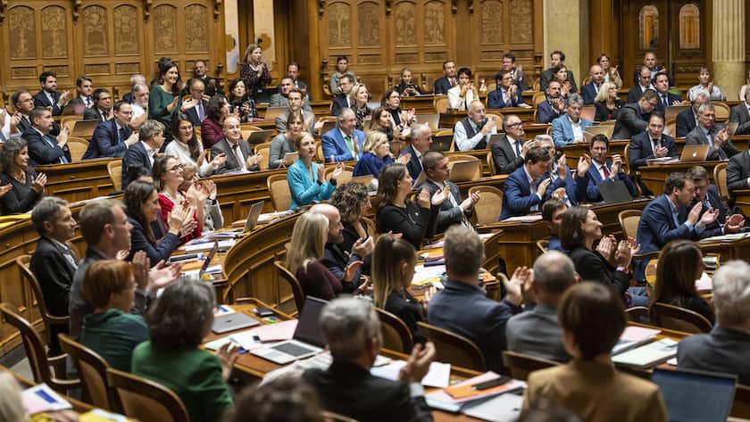 Der Nationalrat am 28. November 2022: Versicherungsvermittler waren nur eines von zahlreichen Geschäften am ersten Tag der Wintersession.