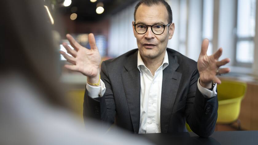 Christoph Brand, CEO Axpo Holding AG, fotografiert waehrend eines Gespraechs am Freitag, 4. November 2022, am Hauptsitz des Energiekonzerns in Baden. (KEYSTONE/Gaetan Bally)
