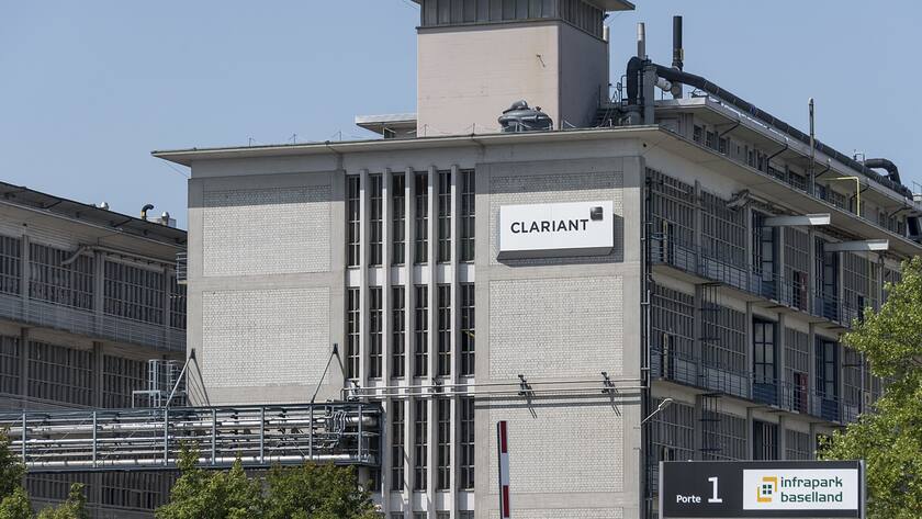 Das Chemiewerk der Firma Clariant an der Rothausstrasse in Muttenz, fotografiert am Samstag, 26. August, 2017. (KEYSTONE/Georgios Kefalas)