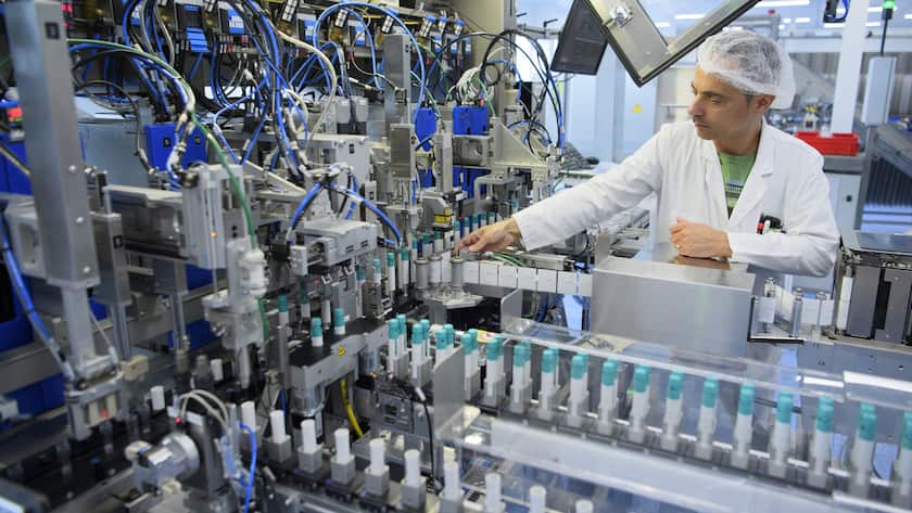 Medikamentenproduktion: Nicht immer läuft es so rund wie hier bei Merck in der Schweiz.