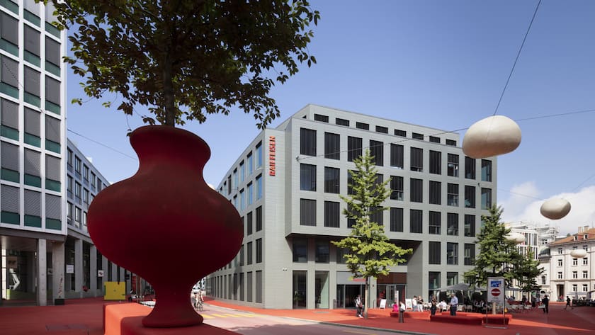 Headquarters of Raiffeisen bank around Raiffeisenplatz square in St. Gallen, Switzerland, on June 5, 2018. (KEYSTONE/Gaetan Bally)Hauptsitz der Raiffeisenbank um den Raiffeisenplatz in St. Gallen, aufgenommen am 5. Juni 2018. (KEYSTONE/Gaetan Bally)