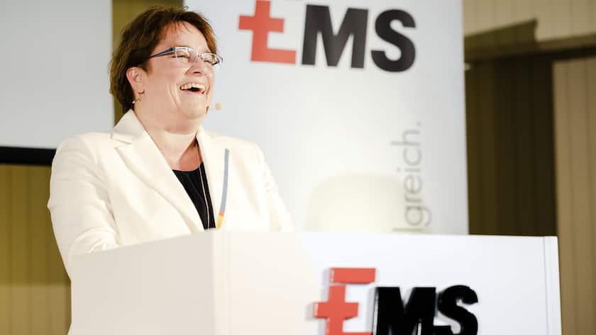 Magdalena Martullo-Blocher, CEO der Ems-Chemie spricht an der Bilanzmedienkonferenz der Ems-Gruppe am Freitag, 11. Februar 2022 in Zuerich. (KEYSTONE/Michael Buholzer)