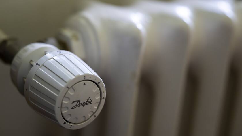 Heizung in der Schweiz: An den Energiemärkten sind die Preise stark gesunken, Strom und Gas sind derzeit wieder günstig.