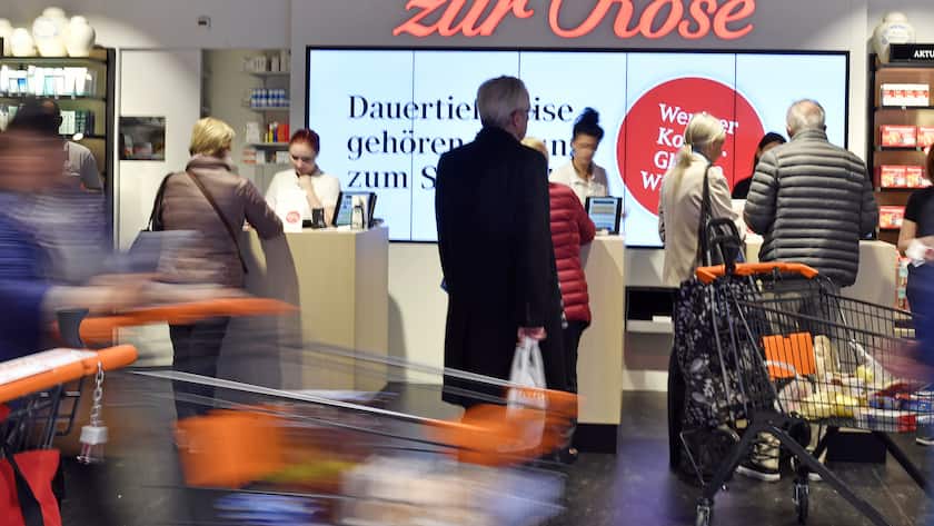 Eine Zur Rose Apotheke im Migros am Zürcher Limmatplatz.