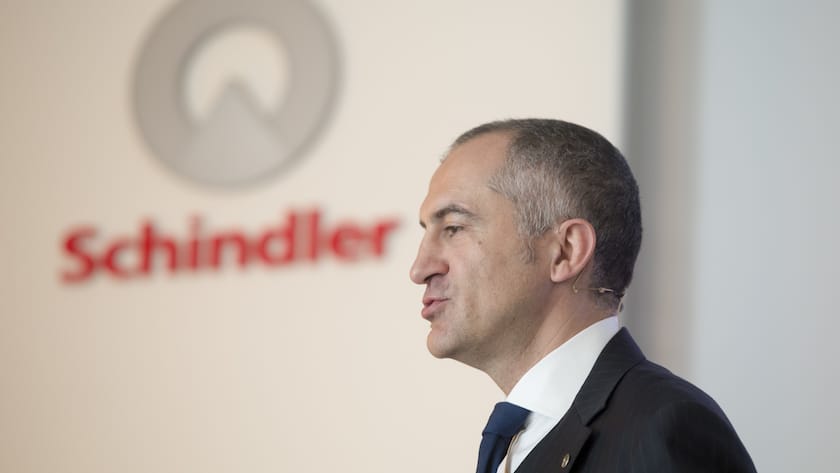 Silvio Napoli, CEO der Schindler Holding, spricht an der Medenbilanzkonferenz der Schindler Holding vom Freitag, 12. Februar 2016 im Hotel Palace in Luzern. (KEYSTONE/Urs Flueeler)