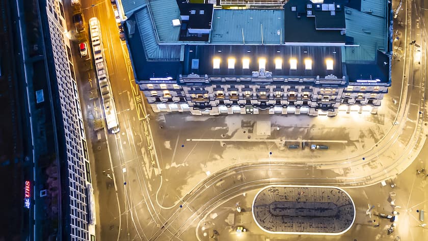 An aerial view shows the headquarters of the Swiss banks Credit Suisse, center, and UBS, left, at Paradeplatz in Zurich, Switzerland on Sunday March 19, 2023. (KEYSTONE/Michael Buholzer).