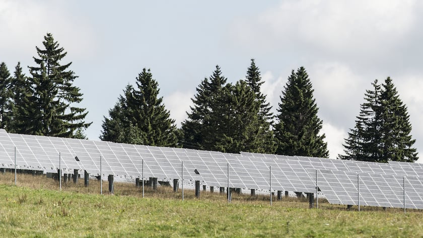 A photovoltaic system on Mont Soleil mountain, pictured near Saint-Imier in the Bernese Jura, canton of Berne, Switzerland, pictured on August 14, 2013. (KEYSTONE/Christian Beutler)Eine Photovoltaikanlage auf dem Mont Soleil, aufgenommen bei Saint-Imier im Berner Jura, Kanton Bern, aufgenommen am 14. August 2013. (KEYSTONE/Christian Beutler)
