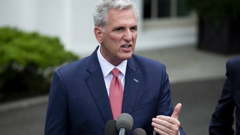 epa10632631 US Speaker of the House Kevin McCarthy speaks to members of the news media after a meeting between US President Joe Biden and Congressional leaders on raising the debt limit, outside the West Wing of the White House in Washington, DC, USA, 16 May 2023. US Treasury Secretary Janet Yellen, in addition to numerous economists, have implored Congress to raise the debt limit to avoid a default and an 'economic calamity'. EPA/MICHAEL REYNOLDS