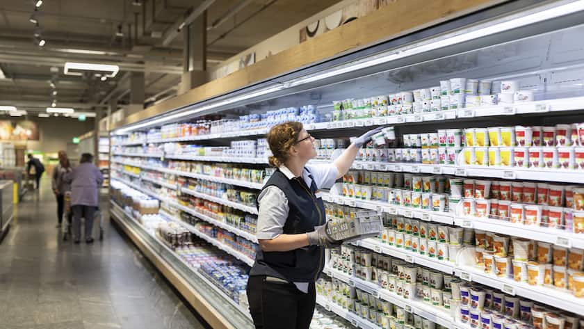 A branch of retailer Coop at the shopping center Seewen Markt in Seewen, Canton of Schwyz, Switzerland, on May 15, 2018. (KEYSTONE/Gaetan Bally)Die Filiale des Detailhaendlers Coop im Einkaufszentrum Seewen Markt, aufgenommen am 15. Mai 2018 in Seewen, Kanton Schwyz. (KEYSTONE/Gaetan Bally)
