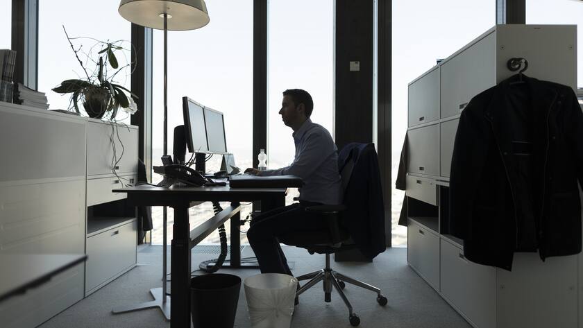 Im Bereich Arbeit ist die Schweiz bei Expats nach wie vor beliebt (im Bild: Prime Tower in Zürich).