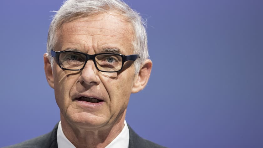 Urs Rohner, president of the board of directors of Switzerland's second biggest bank Credit Suisse (CS), speaks during the general assembly at the Hallenstadion in Zurich, Switzerland, Friday, April 28, 2017. (KEYSTONE/Ennio Leanza)