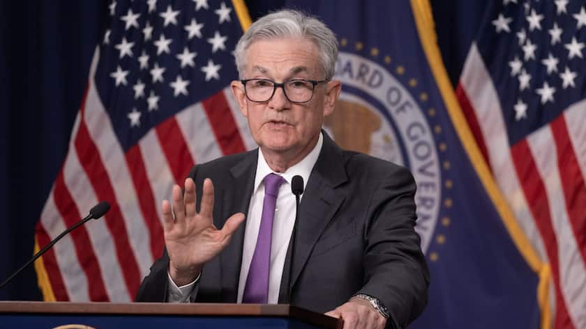 epa10770192 US Federal Reserve Board Chairman Jerome Powell holds a news conference after a Federal Open Market Committee meeting, at the William McChesney Martin Jr. Federal Reserve Board Building in Washington, DC, USA, 26 July 2023. Powell announced a 0.25 percentage point interest rate increase. EPA/MICHAEL REYNOLDS