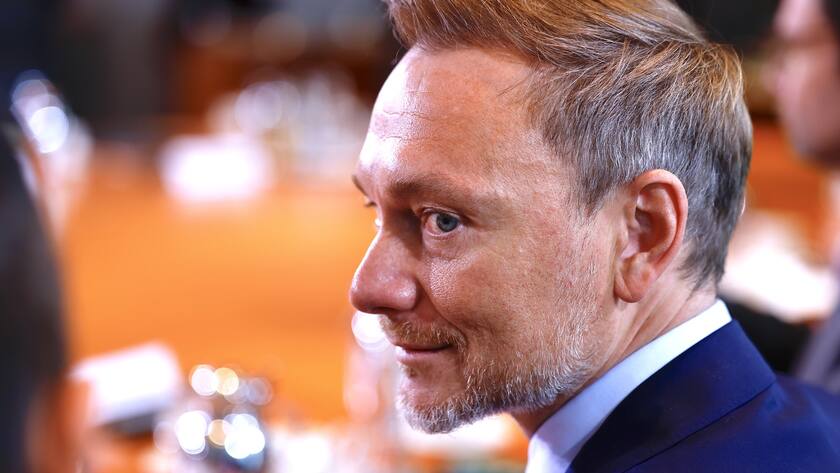 Christian Lindner: «In einer Phase geringer wirtschaftlicher Dynamik muss es darum gehen, Bürger und Unternehmen zu entlasten.»