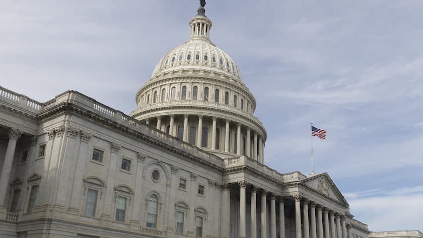 87 Senatoren aus beiden Parteien stimmten für den Übergangshaushalt.