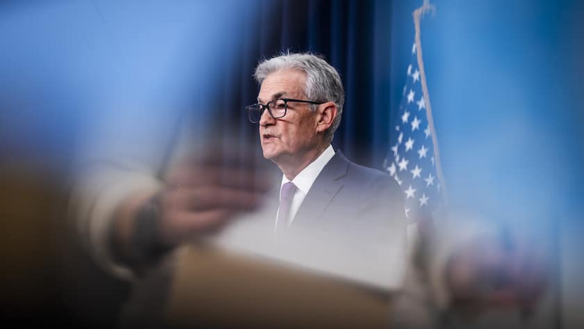 epaselect epa11116521 US Federal Reserve Board Chairman Jerome Powell speaks to reporters after the Fed once again refrained from raising interest rates following its two-day conference at the Federal Reserve in Washington, DC, USA, 31 January 2024. Policymakers are widely expected to begin cutting interest rates later in 2024. EPA/JIM LO SCALZO
