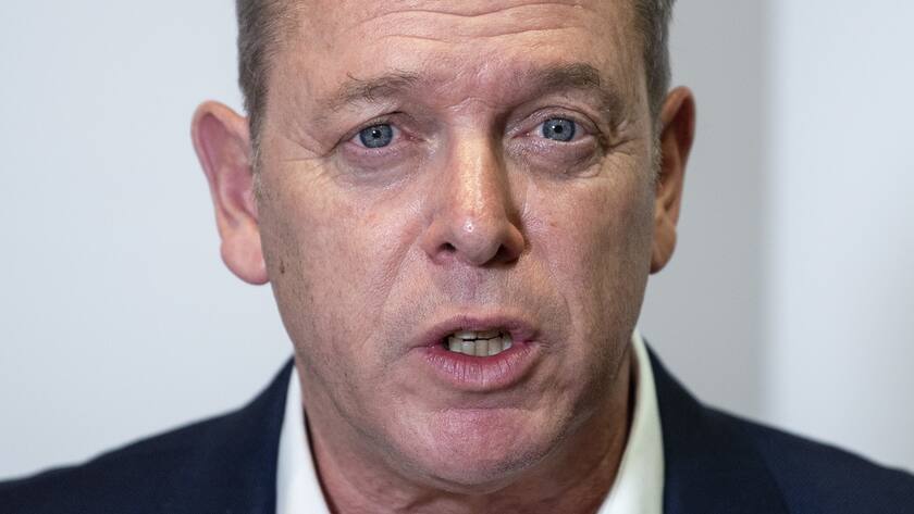 Kan die Pensionskassenreform bodingen: Casimir Platzer, Praesident von GastroSuisse spricht an einem Point de Presse zu den neuen Covid 19 Massnahmen durch den Bundesrat, am Mittwoch, 13. Januar 2021, in Bern. (KEYSTONE/Peter Schneider)