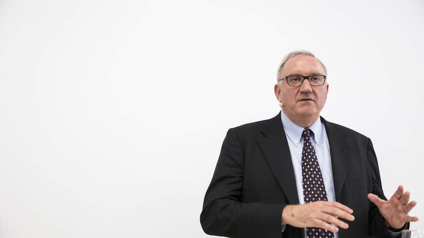 Jean-Paul Clozel, CEO of Actelion Ltd. biopharmaceutical company based in Allschwil, Switzerland, informS the Media about the acquirement by Johnson & Johnson for $30 Billion with spin-out the new R&D Company on Thursday, January 26, 2017 at the Actelion Headquarter in Allschwil, Basel, Switzerland. (KEYSTONE/Patrick Straub)