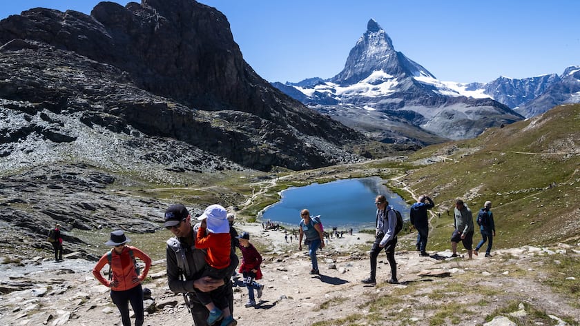 Touristen in Zermatt: Die Schweiz ist weiterhin ein beliebtes Reiseziel.