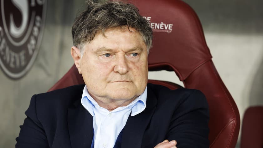 Zweifel Chips macht Fussballclubs wütend FCZ-Präsident Ancillo Canepa kann über die Zweifel-Werbung nur den Kopf schütteln.