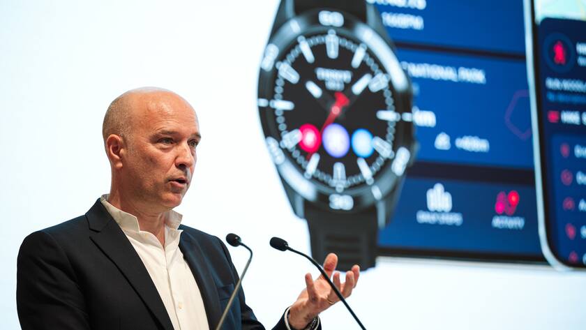 Sylvain Dolla, CEO de Tissot, parle lors d?une conference de presse pour la presentation du bilan annuel 2023, ce jeudi 21 mars 2024, a Bienne. (KEYSTONE/Adrien Perritaz)