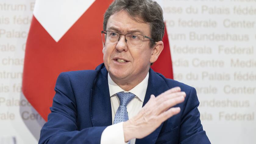 Bundesrat Albert Roesti aeussert sich ueber die Abstimmungsergebnisse, am Sonntag, 24. November 2024, in Bern. Das Schweizer Stimmvolk hat ueber vier Vorlagen abgestimmt. (KEYSTONE/Peter Schneider).
