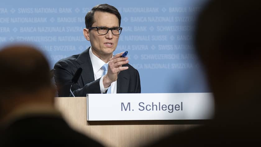Martin Schlegel, Praesident des Direktoriums von der Schweizerischen Nationalbank aeussert sich am Jahresendgespraech zur geldpolitischen Lage, am Donnerstag, 12. Dezember 2024, in Bern. (KEYSTONE/Peter Schneider)